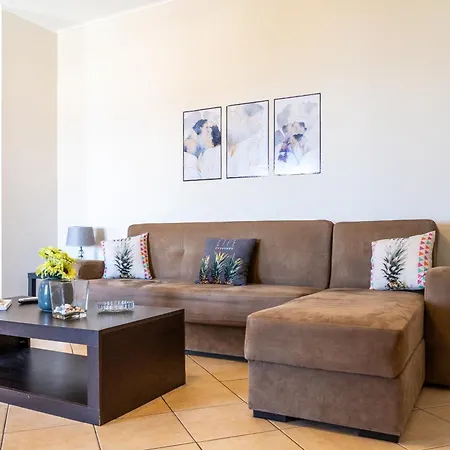 Family House With The View Appartamento Koróni