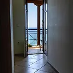 Family House With The View * Koróni