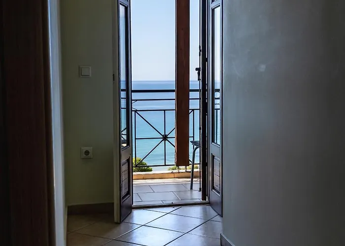 Family House With The View * Koróni